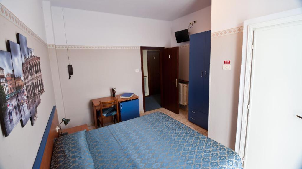 Albergo Marsari Peschiera del Garda Habitación foto